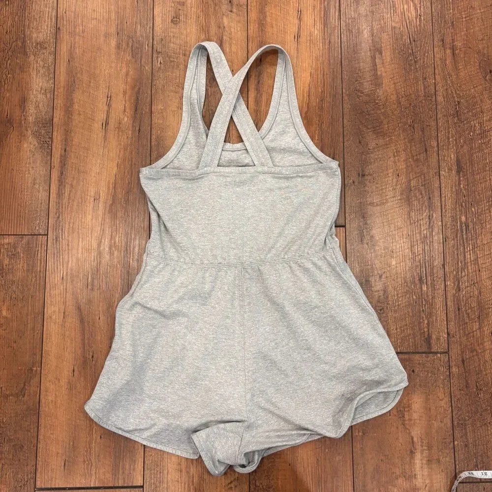 Vuori Halo Retro Romper Pale Heather Grey Soft Stretch Dreamknit Crossback Sz S